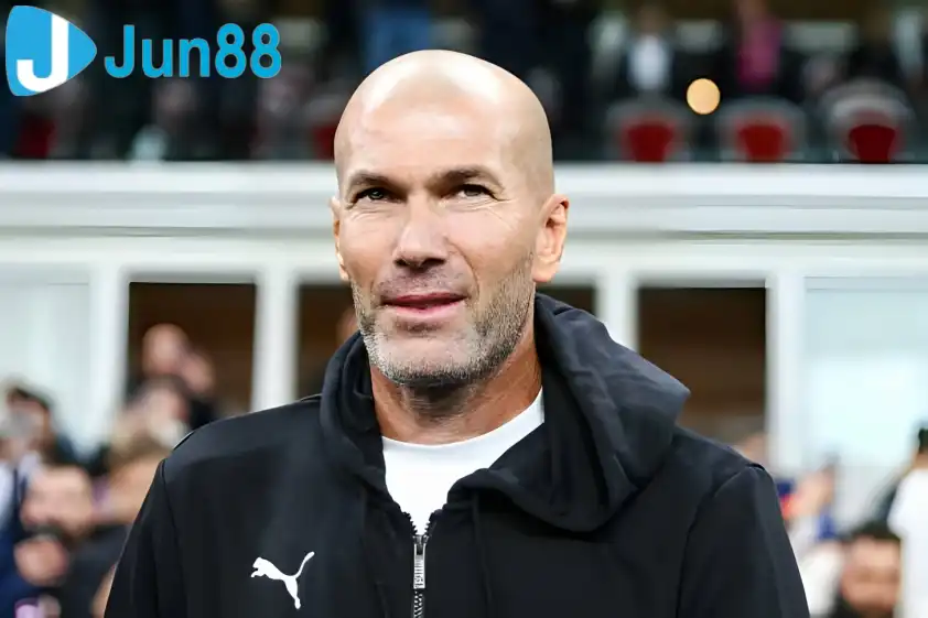 ĐT Pháp được cho là bến đỗ tiếp theo của Zidane (Ảnh: GOAL).