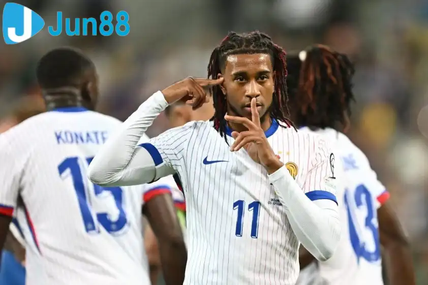 Liverpool nhắm Olise thay Salah (Ảnh: FranceNews).