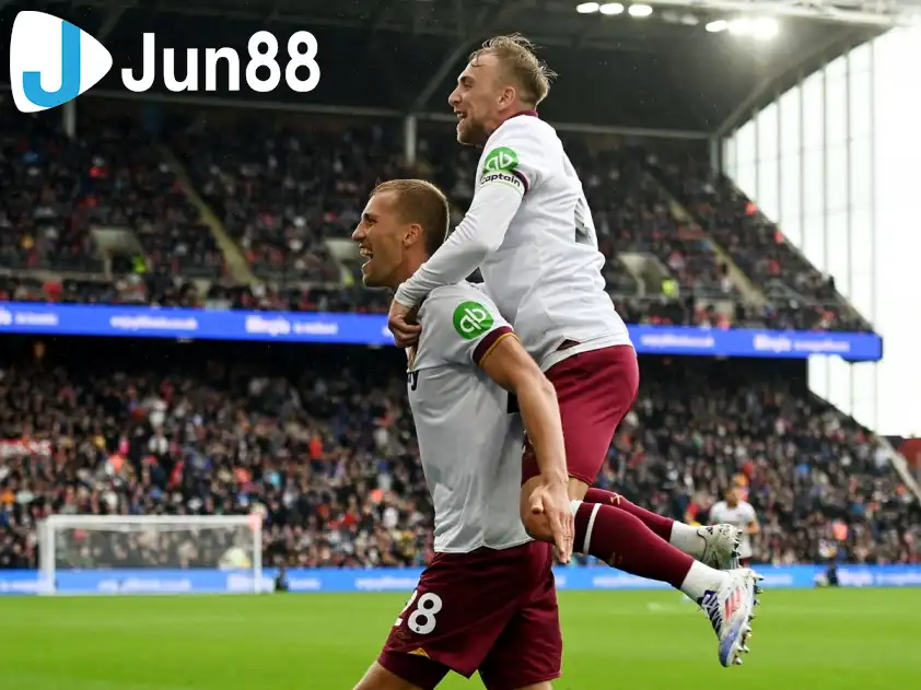 West Ham và Crystal Palace bước vào vòng 5 Ngoại hạng Anh với tâm thế hoàn toàn trái ngược (Ảnh: Eurosport)